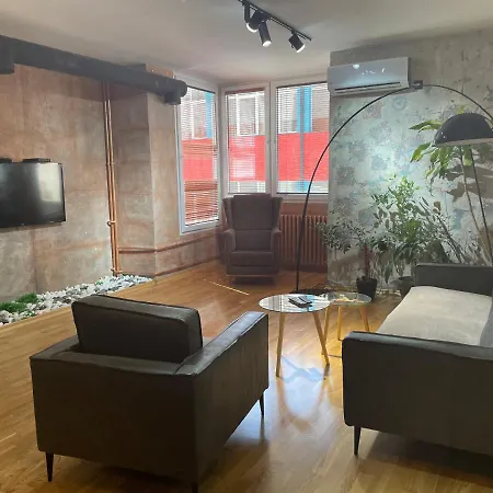 Industrial Magic On Pedestian Zone Apartament